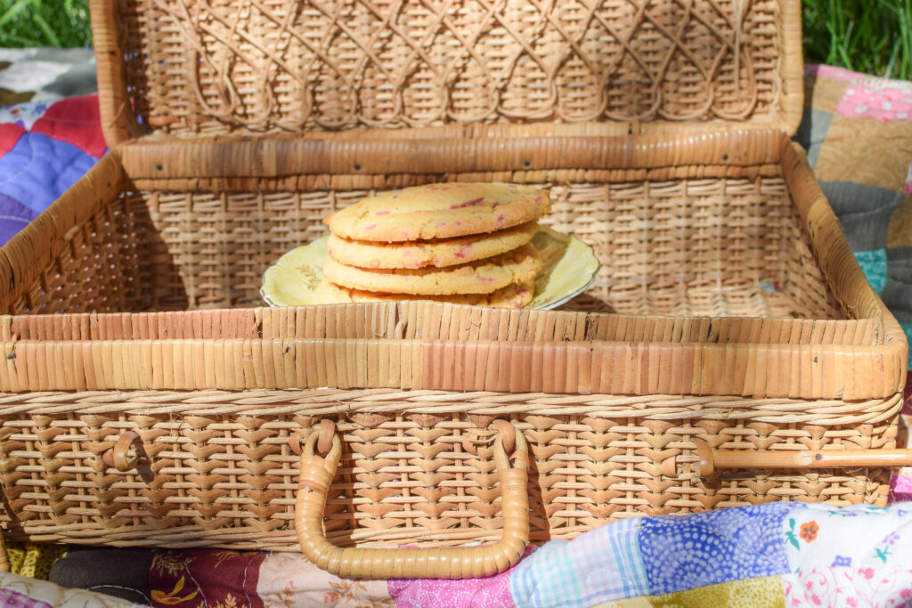 Strawberry Lemonade cookies in a picnic basket